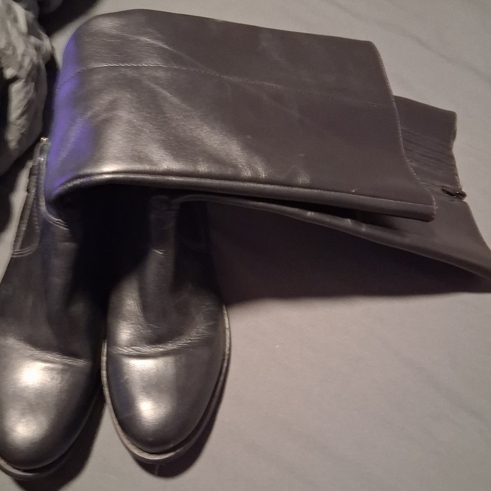 Womens Black Leather Zip-Up Boots With Silver Buckle Accents Size 8 - Picture 7 of 7